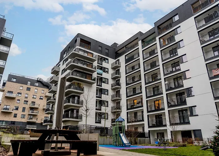 Stacja Jezyce Lavish By Bookinghost *